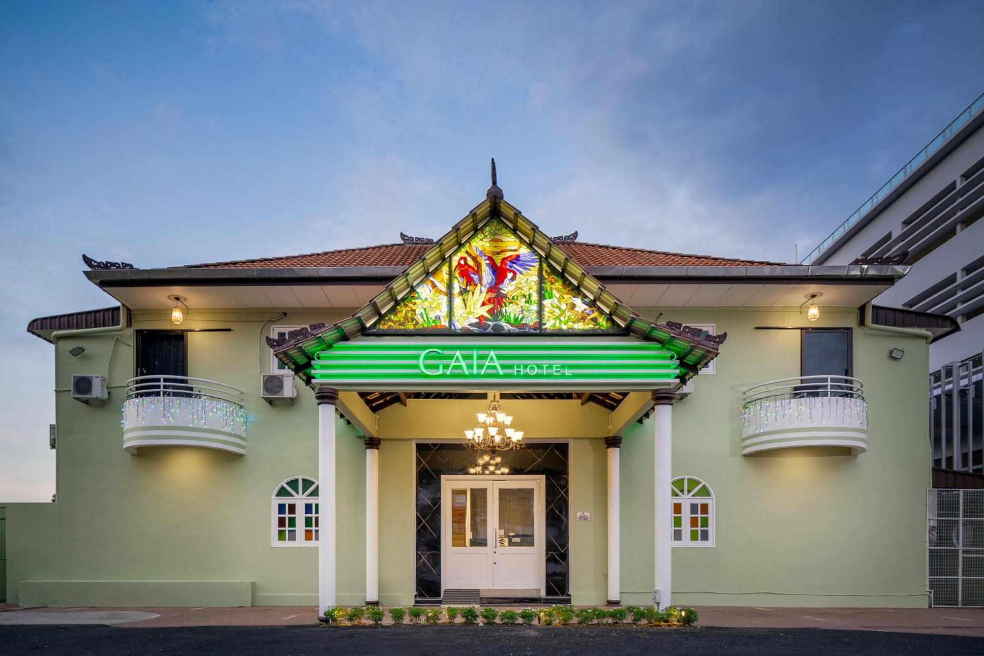Gaia Hotel Tanjung Bungah  Exterior foto